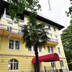 hotel-villa-laurel.primorje-gorskikotar.com/